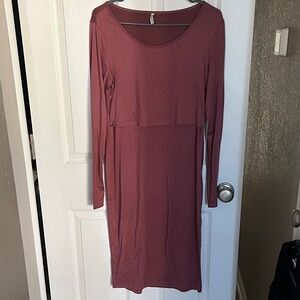 Mother Bee Maternity Long Sleeve nursing Dress in Mauve